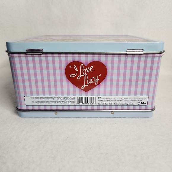 I Love Lucy Metal Lunchbox Showcasing Iconic "I Love Lucy" Imagery For 14-years+ - Picture 6 of 10